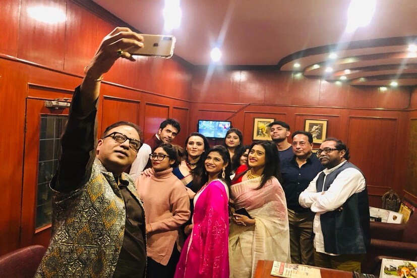 মায়াকুমারী। অরিন্দম শীলের নতুন ছবি। তার শুভ মহরত হয়ে গেলো শুক্রবার। জমজমাট ছিল তারকাখচিত মহরত।