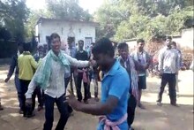 গান, তুমুল নাচতে নাচতে বৃদ্ধার মৃতদেহ শ্মশানে নিয়ে গেলেন সন্তান, নাতি-নাতনিরা