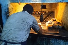 বড়দিনে কেক কারখানায় অন্য ছবি, কেক তৈরির উপকরণ নিয়ে হাজির ক্রেতারা বড়দিনে কেক কারখানায় অন্য ছবি, কেক তৈরির উপকরণ নিয়ে হাজির ক্রেতারা