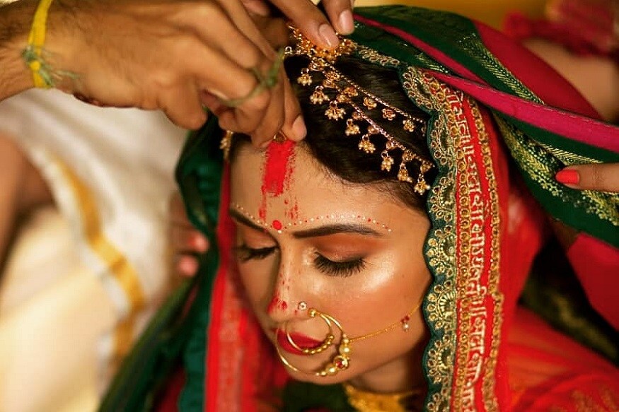 ইতিমধ্যেই নতুন জীবন শুরু করেছেন প্রিয়ম ও শুভজিৎ ৷ টালিগঞ্জের জনপ্রিয় ও পরিচিত মুখ এই সেলিব্রিটি দম্পতি ৷ ছবি সৌজন্যে প্রিয়মের ফেসবুক পেজ ৷ ইতিমধ্যেই নতুন জীবন শুরু করেছেন প্রিয়ম ও শুভজিৎ ৷ টালিগঞ্জের জনপ্রিয় ও পরিচিত মুখ এই সেলিব্রিটি দম্পতি ৷ ছবি সৌজন্যে প্রিয়মের ফেসবুক পেজ ৷