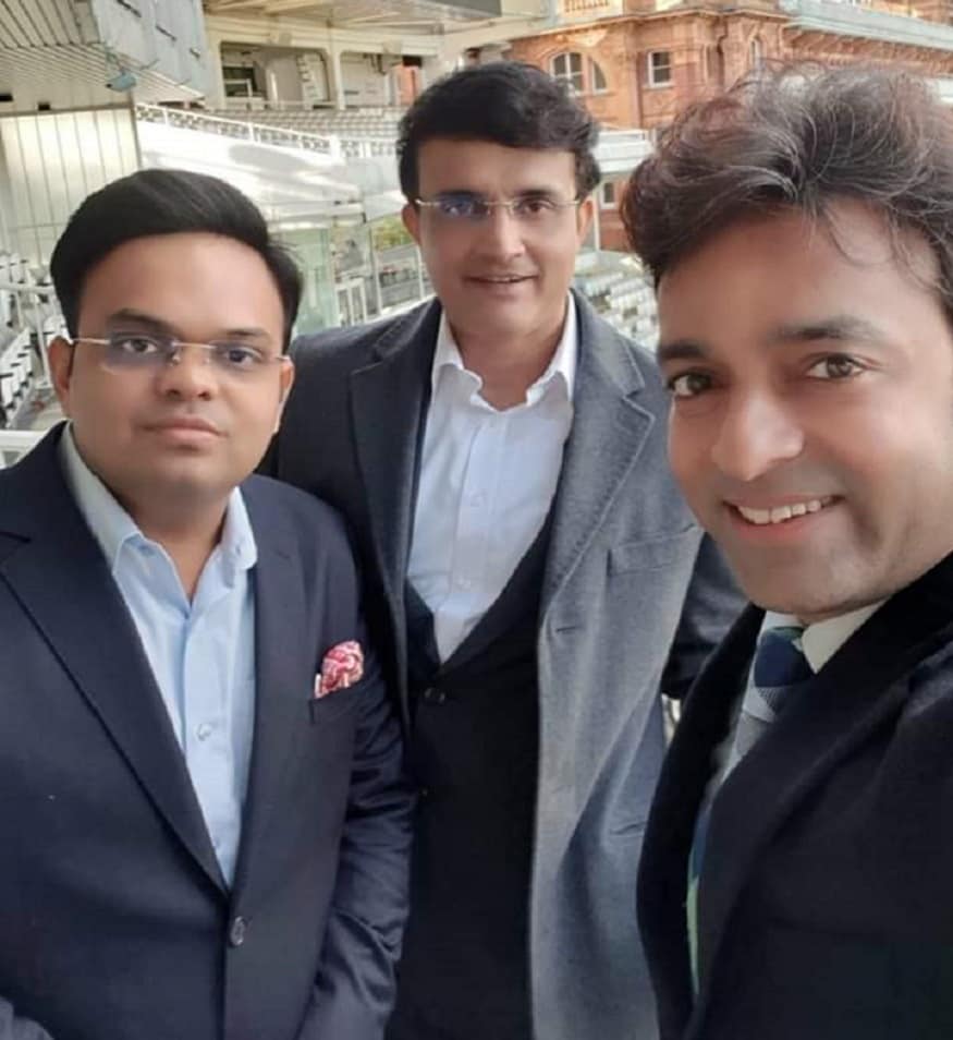 কেরিয়ারের টেস্ট অভিষেক থেকে প্রথম টেস্ট সেঞ্চুরি। অধিনায়ক হিসেবে 2002 ন্যাটওয়েস্ট ট্রফি জিতে লর্ডসের ব্যালকনিতে জার্সি ওড়ানো। বহু স্মৃতি রয়েছে সৌরভের। কেরিয়ারের টেস্ট অভিষেক থেকে প্রথম টেস্ট সেঞ্চুরি। অধিনায়ক হিসেবে 2002 ন্যাটওয়েস্ট ট্রফি জিতে লর্ডসের ব্যালকনিতে জার্সি ওড়ানো। বহু স্মৃতি রয়েছে সৌরভের।