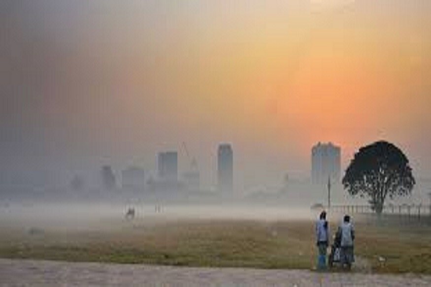 গত ৪৮ ঘণ্টায় সর্বনিম্ন তাপমাত্রা প্রায় ৭° নামল কলকাতায়। দিনের তাপমাত্রা সর্বোচ্চ তাপমাত্রা স্বাভাবিকের ৪ ডিগ্রি নীচে । একদিনে পারদ নামল প্রায় ৪° । আগামী ৪৮ ঘণ্টায় জাঁকিয়ে শীতের পরিস্থিতি চলবে । তাপমাত্রা আরও কিছুটা নামার ইঙ্গিত আলিপুর আবহাওয়া দফরের ।উত্তুরে হাওয়ায় কোনো বাধা নেই । ফলে হাড় কাঁপানো ঠান্ডার ইঙ্গিত আলিপুরের ৷ প্রতীকী ছবি ৷ গত ৪৮ ঘণ্টায় সর্বনিম্ন তাপমাত্রা প্রায় ৭° নামল কলকাতায়। দিনের তাপমাত্রা সর্বোচ্চ তাপমাত্রা স্বাভাবিকের ৪ ডিগ্রি নীচে । একদিনে পারদ নামল প্রায় ৪° । আগামী ৪৮ ঘণ্টায় জাঁকিয়ে শীতের পরিস্থিতি চলবে । তাপমাত্রা আরও কিছুটা নামার ইঙ্গিত আলিপুর আবহাওয়া দফরের ।উত্তুরে হাওয়ায় কোনো বাধা নেই । ফলে হাড় কাঁপানো ঠান্ডার ইঙ্গিত আলিপুরের ৷ প্রতীকী ছবি ৷