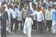 CAA-র বিরোধিতায় ব্যাজ-আন্দোলনের ডাক মমতার CAA-র বিরোধিতায় ব্যাজ-আন্দোলনের ডাক মমতার