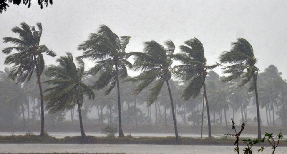 কলকাতায় আজ আংশিক মেঘলা আকাশ, সর্বনিম্ন তাপমাত্রা ১৬.৫ ডিগ্রি সেলসিয়াস। গতকাল সকালে কলকাতার সর্বনিম্ন তাপমাত্রা ছিল ১৬.২ ডিগ্রি সেলসিয়াস। বাতাসে আদ্রতার পরিমাণ ৪১ থেকে ৯৬ শতাংশ। গত ২৪ ঘণ্টায় বৃষ্টি হয়নি কলকাতায়। কলকাতায় আজ আংশিক মেঘলা আকাশ, সর্বনিম্ন তাপমাত্রা ১৬.৫ ডিগ্রি সেলসিয়াস। গতকাল সকালে কলকাতার সর্বনিম্ন তাপমাত্রা ছিল ১৬.২ ডিগ্রি সেলসিয়াস। বাতাসে আদ্রতার পরিমাণ ৪১ থেকে ৯৬ শতাংশ। গত ২৪ ঘণ্টায় বৃষ্টি হয়নি কলকাতায়।