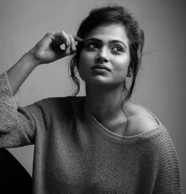 এরপর রামইয়া নিজেই জানান যে এই সব ছবি যে প্রোফাইল থেকে পোস্ট করা হয়েছে সেটি তার নয়৷ 