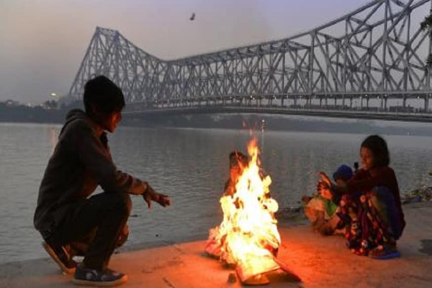 বৃহস্পতিবার কলকাতায় হালকা বৃষ্টির সম্ভাবনা। কলকাতায় সর্বনিম্ন তাপমাত্রা ১৫.৭ ডিগ্রি সেলসিয়াস। রাজ্যজুড়ে মেঘলা আকাশ থাকবে । দক্ষিণবঙ্গে হালকা বৃষ্টির পূর্বাভাস। বৃহস্পতিবার কলকাতায় হালকা বৃষ্টির সম্ভাবনা। কলকাতায় সর্বনিম্ন তাপমাত্রা ১৫.৭ ডিগ্রি সেলসিয়াস। রাজ্যজুড়ে মেঘলা আকাশ থাকবে । দক্ষিণবঙ্গে হালকা বৃষ্টির পূর্বাভাস।