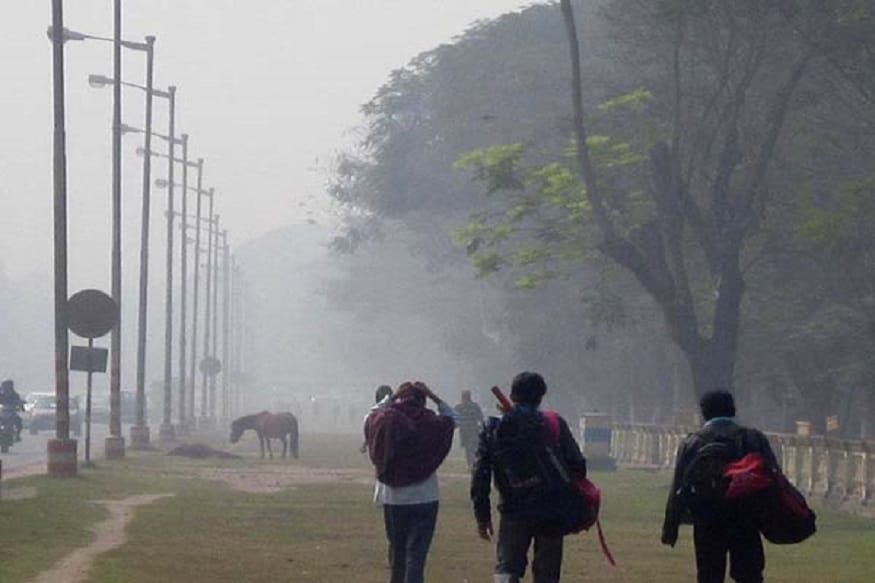 আজ, রবিবার কলকাতায় আংশিক মেঘলা আকাশ। সর্বনিম্ন তাপমাত্রা ১৮ ডিগ্রি সেলসিয়াসের কাছাকাছি থাকবে। যা স্বাভাবিকের থেকে ২ ডিগ্রি উপরে। গত ২৪ ঘন্টায় বৃষ্টি হয়নি। Representational Image আজ, রবিবার কলকাতায় আংশিক মেঘলা আকাশ। সর্বনিম্ন তাপমাত্রা ১৮ ডিগ্রি সেলসিয়াসের কাছাকাছি থাকবে। যা স্বাভাবিকের থেকে ২ ডিগ্রি উপরে। গত ২৪ ঘন্টায় বৃষ্টি হয়নি। Representational Image