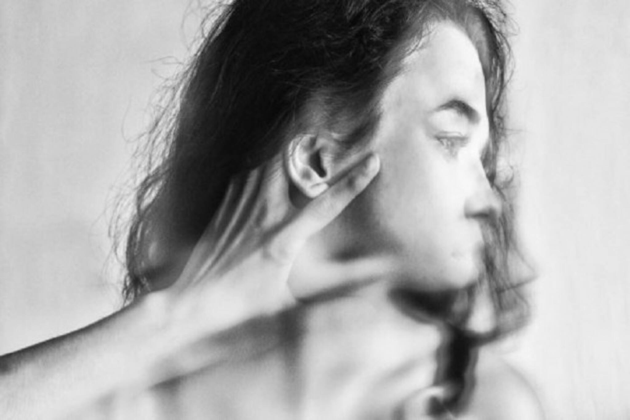 ভিডিও: বৌমার চুলের মুঠি ধরে হিড়হিড় করে বাড়ি থেকে বার করলেন ঐশ্বর্যের শাশুড়ি