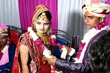 পরণে সাদা থান, ভাঙল সুহাগ চুড়া, শহিদ জওয়ানের স্ত্রী ফুঁপিয়ে ফুঁপিয়ে কাঁদচ্ছে পরণে সাদা থান, ভাঙল সুহাগ চুড়া, শহিদ জওয়ানের স্ত্রী ফুঁপিয়ে ফুঁপিয়ে কাঁদচ্ছে