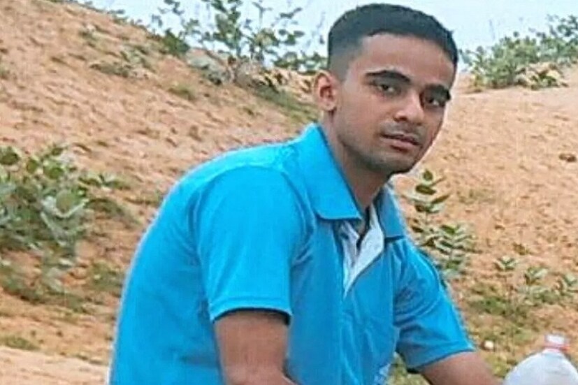 তিন বছর আগে সেনাবাহিনিতে যোগ দিয়েছিলেন তিনি ৷ সবাইকে কাঁদিয়ে বিদায় নিলেন তিনি ৷