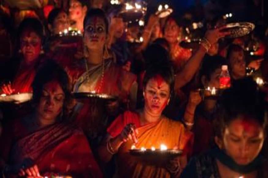 আগামী ১৩ জানুয়ারি সঙ্কটি সোমবারের ব্রতপালন করবেন ৷ মূলত চতুর্থী তিথিতে এই ব্রত পালন করতে হয় ৷ একে মাঘী চতুর্থীও বলা হয়ে থাকে ৷ মায়ের সন্তানের দীর্ঘ জীবন কামনায় এই ব্রত পালন করে থাকেন ৷ আগামী ১৩ জানুয়ারি সঙ্কটি সোমবারের ব্রতপালন করবেন ৷ মূলত চতুর্থী তিথিতে এই ব্রত পালন করতে হয় ৷ একে মাঘী চতুর্থীও বলা হয়ে থাকে ৷ মায়ের সন্তানের দীর্ঘ জীবন কামনায় এই ব্রত পালন করে থাকেন ৷