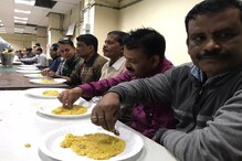 গরম খিচুড়ি, পাঁচ মিশালি তরকারির সঙ্গে ডিমের কারি, ধর্মঘটের দিন বিশেষ আয়োজন গরম খিচুড়ি, পাঁচ মিশালি তরকারির সঙ্গে ডিমের কারি, ধর্মঘটের দিন বিশেষ আয়োজন
