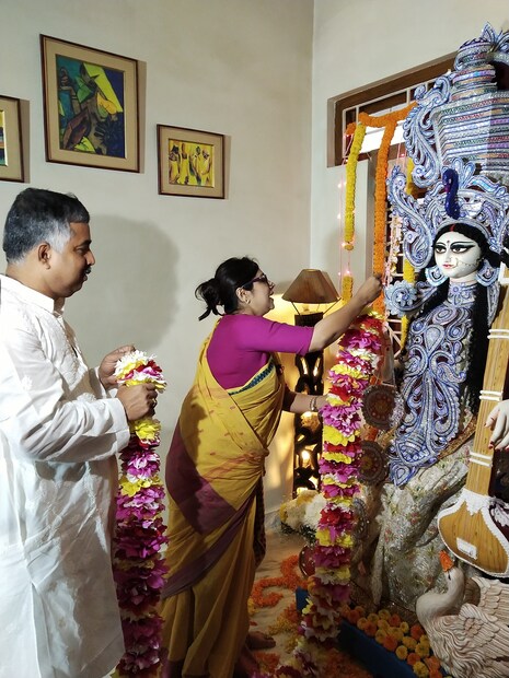 এই প্রথম বাড়িতে সরবস্বতী পুজো করলেন অঞ্জনা
