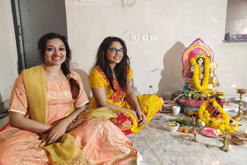 জাদুকরদের বাড়িতে বিদ্য়াদেবীর আরাধনা