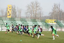কনকনে ঠাণ্ডায় বাগানের ‘মিশন কাশ্মীর’