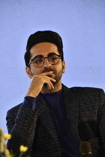 তাঁর নতুন ছবি শুভ মঙ্গল জাদা সাবধানের মুক্তি আসন্ন৷ সেই নিয়ে হল কথা৷ 