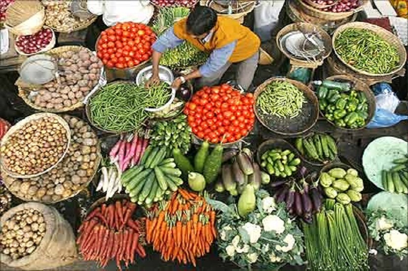 খোলা থাকবে রেশন দোকান, মুদির দোকান, ফল-মাংস-মাছ-সবজি বাজার ৷ খোলা থাকবে পেট্রোল পাম্প 