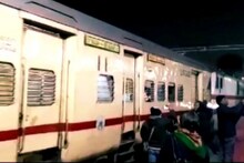 নিউ জলপাইগুড়িতে চালু হল বৈদ্যুতিক ট্রেন পরিষেবা, গন্তব্যে পৌঁছতে সময়ও লাগবে কম