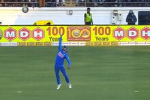 রাজকোটে এক হাতে অবিশ্বাস্য ক্যাচ ‘সুপারম্যান’ মণীশের ! ভাইরাল ভিডিও