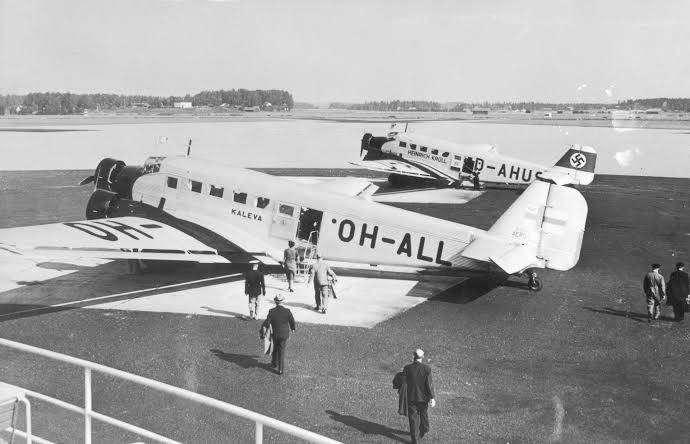 ফিনল্যান্ডের সংস্থা Aero O/Y দ্বারা পরিচালিত Kaleva OH-ALL যাত্রীবাহী বিমানটিকে দুটি সোভিয়েত Ilyushin DB-3 বোমারু বিমান ১৯৪০ সালের ১৪ জুন গুলি করে নামায় ৷ বিমানটি এস্তোনিয়ার তালিন থেকে ফিনল্যান্ডের রাজধানী হেলসিঙ্কির উদ্দেশ্যে যাত্রা করছিল ৷ ফিনল্যান্ডের সংস্থা Aero O/Y দ্বারা পরিচালিত Kaleva OH-ALL যাত্রীবাহী বিমানটিকে দুটি সোভিয়েত Ilyushin DB-3 বোমারু বিমান ১৯৪০ সালের ১৪ জুন গুলি করে নামায় ৷ বিমানটি এস্তোনিয়ার তালিন থেকে ফিনল্যান্ডের রাজধানী হেলসিঙ্কির উদ্দেশ্যে যাত্রা করছিল ৷