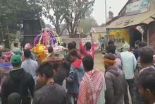 মালদহে বৃদ্ধের শ্মশানযাত্রায় ডিজে বাজিয়ে চলল উদ্দাম নাচ, পুড়ল বাজি