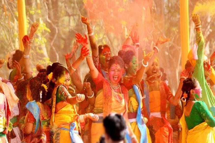 ২০২১ সালের ফাল্গুনের পূর্ণিমা পড়ছে মার্চ মাসের ২৮ তারিখে। আর তা শেষ হচ্ছে মার্চ ২৯ তারিখ। দোল পূর্ণিমা তিথির শুরু ২৮ মার্চ রবিবার ৩ টে বেজে ২৭ মিনিটে, পূর্ণিমা উপবাস পালন। দোল পূর্ণিমা তিথি শেষ হবে ২৯ তারিখ সোমবার রাত ১২ টা বেজে ১৮ মিনিটে। ২০২১ সালের ফাল্গুনের পূর্ণিমা পড়ছে মার্চ মাসের ২৮ তারিখে। আর তা শেষ হচ্ছে মার্চ ২৯ তারিখ। দোল পূর্ণিমা তিথির শুরু ২৮ মার্চ রবিবার ৩ টে বেজে ২৭ মিনিটে, পূর্ণিমা উপবাস পালন। দোল পূর্ণিমা তিথি শেষ হবে ২৯ তারিখ সোমবার রাত ১২ টা বেজে ১৮ মিনিটে।