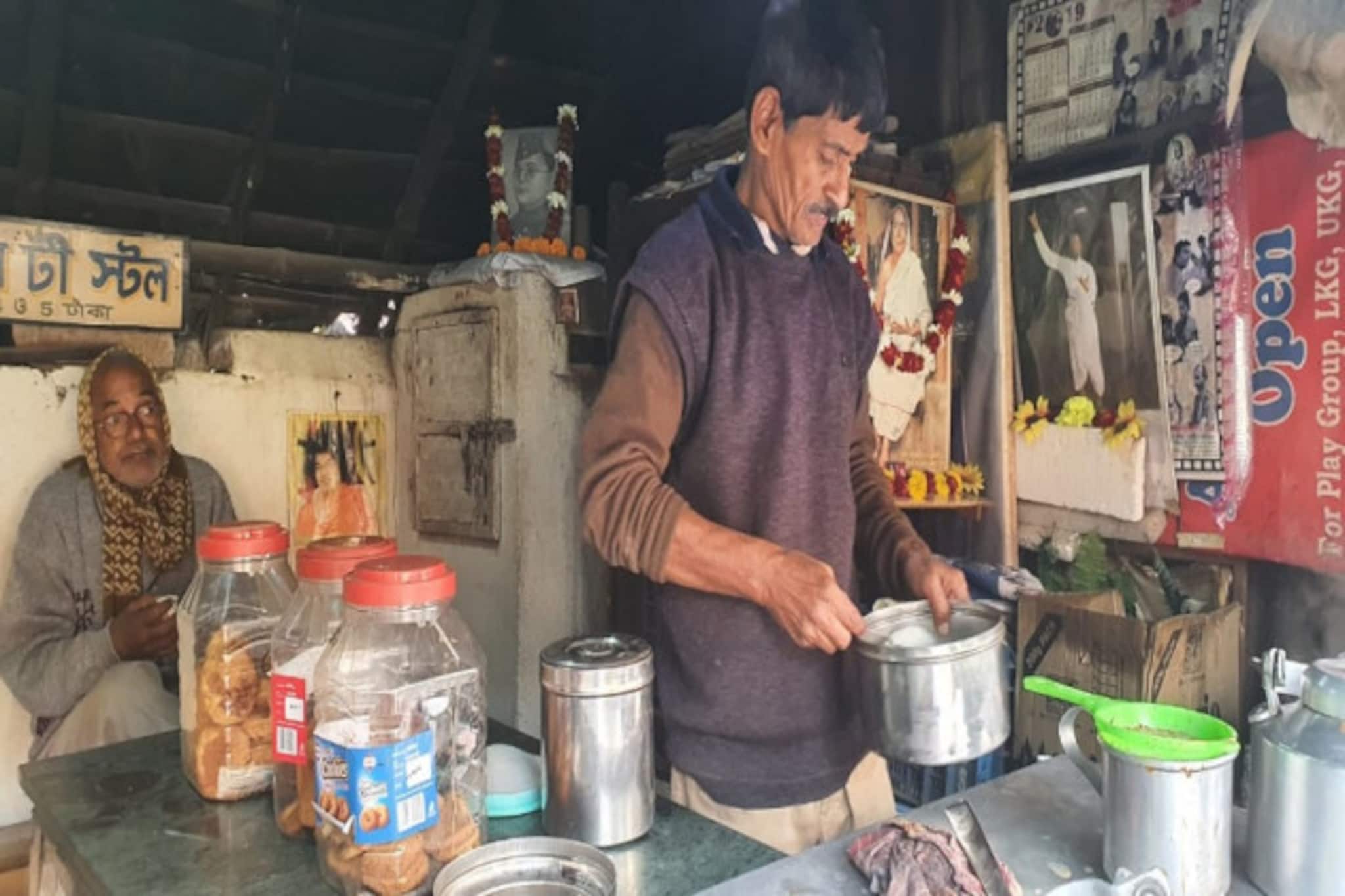 সিউড়ির 'দেশভক্ত' শংকরের চায়ের দোকানে নেতাজির জন্মদিন পালন, আজ চা ফ্রি!