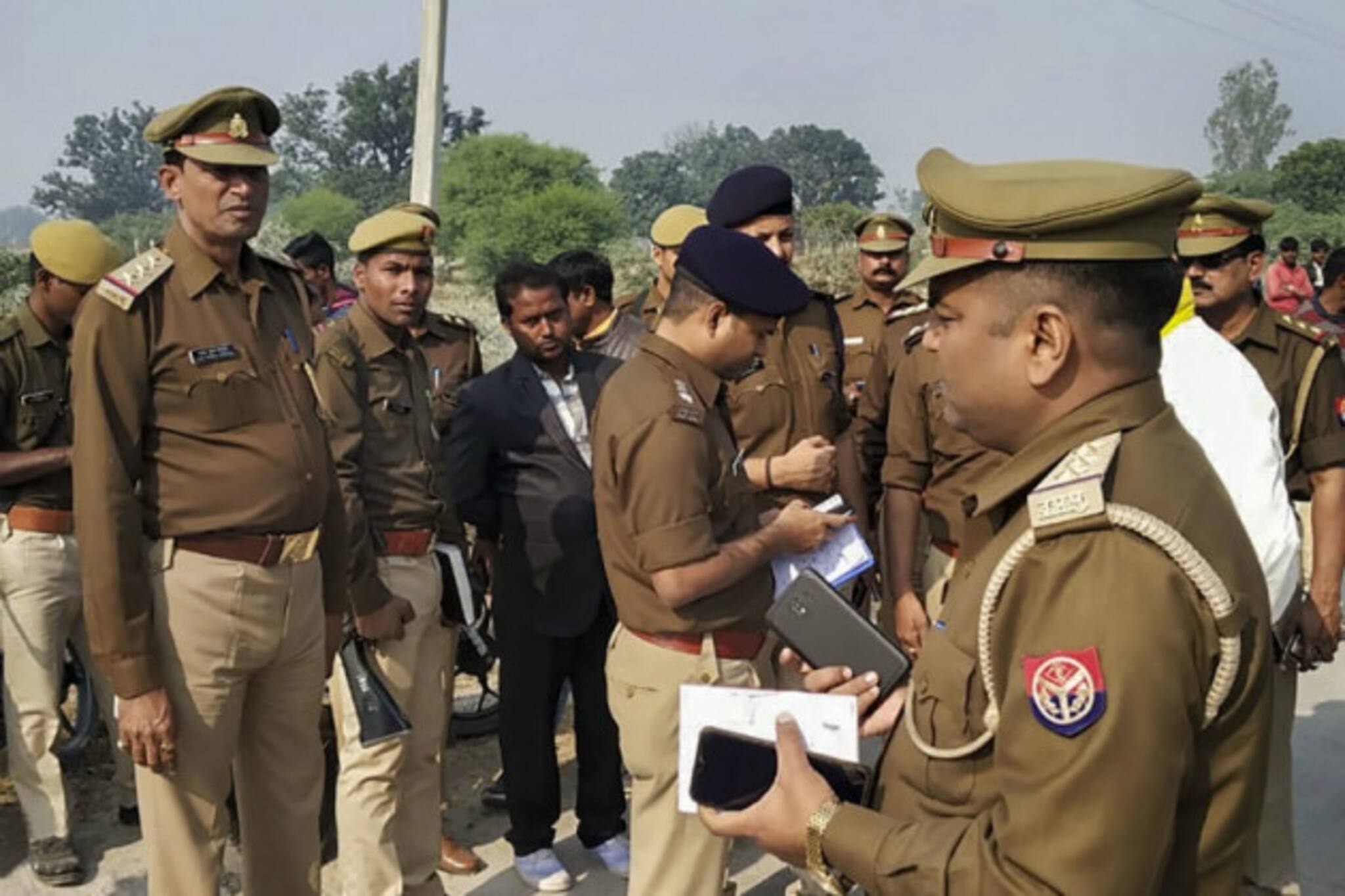 অ্যাসিডে পোড়া মহিলার নগ্ন দেহ ! জঙ্গল থেকে উদ্ধার ডেড বডি ঘিরে চাঞ্চল্য
