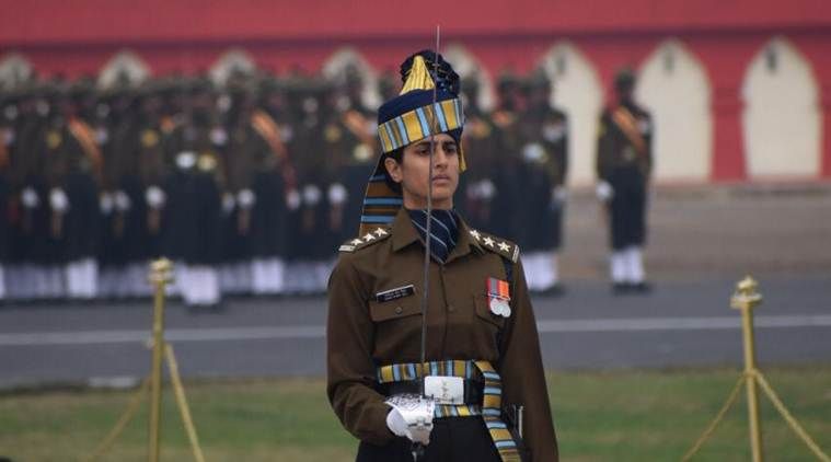 প্রজাতন্ত্রে রাজপথে জয়গান নারীশক্তিরও। পুরুষ পদাতিক বাহিনীর নেতৃত্ব দেন প্যারাড অ্যাডজুটান্ট ক্যাপ্টেন তানিয়া শেরগিল। এর আগে সেনা দিবসের প্যারাডেও নেতৃত্ব দিয়েছিলেন ২৬ বছরের তরুণী। প্রজাতন্ত্রে রাজপথে জয়গান নারীশক্তিরও। পুরুষ পদাতিক বাহিনীর নেতৃত্ব দেন প্যারাড অ্যাডজুটান্ট ক্যাপ্টেন তানিয়া শেরগিল। এর আগে সেনা দিবসের প্যারাডেও নেতৃত্ব দিয়েছিলেন ২৬ বছরের তরুণী।