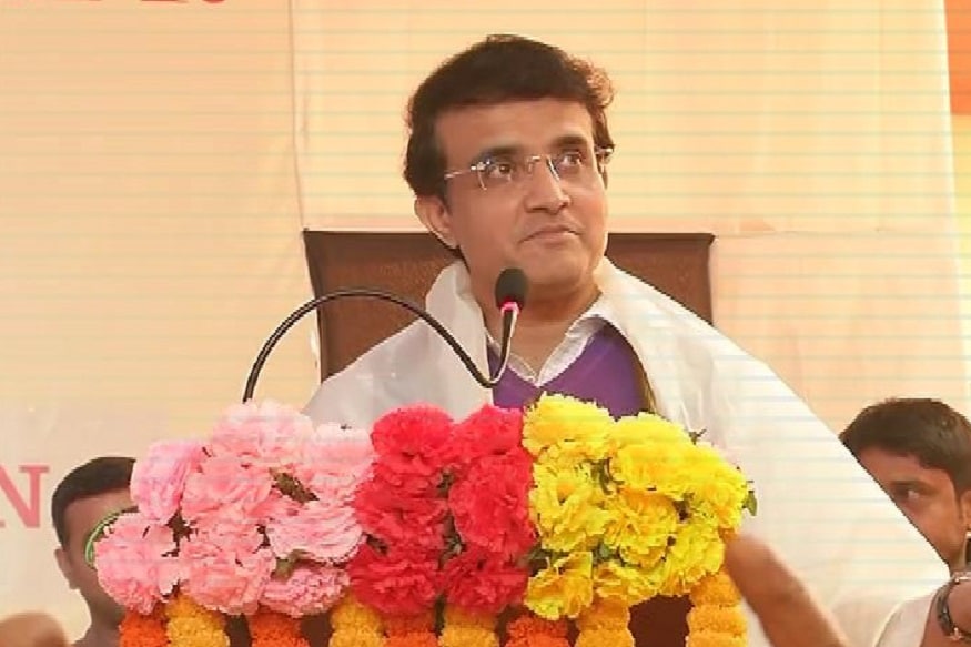 মন্দিরের ২৫ তম প্রতিষ্ঠা দিবসে এদিন উপস্থিত ছিলেন সৌরভ। অনুষ্ঠানে সৌরভকে সংবর্ধনা দেওয়া হয় মন্দিরের তরফ থেকে। মন্দিরের ২৫ তম প্রতিষ্ঠা দিবসে এদিন উপস্থিত ছিলেন সৌরভ। অনুষ্ঠানে সৌরভকে সংবর্ধনা দেওয়া হয় মন্দিরের তরফ থেকে।