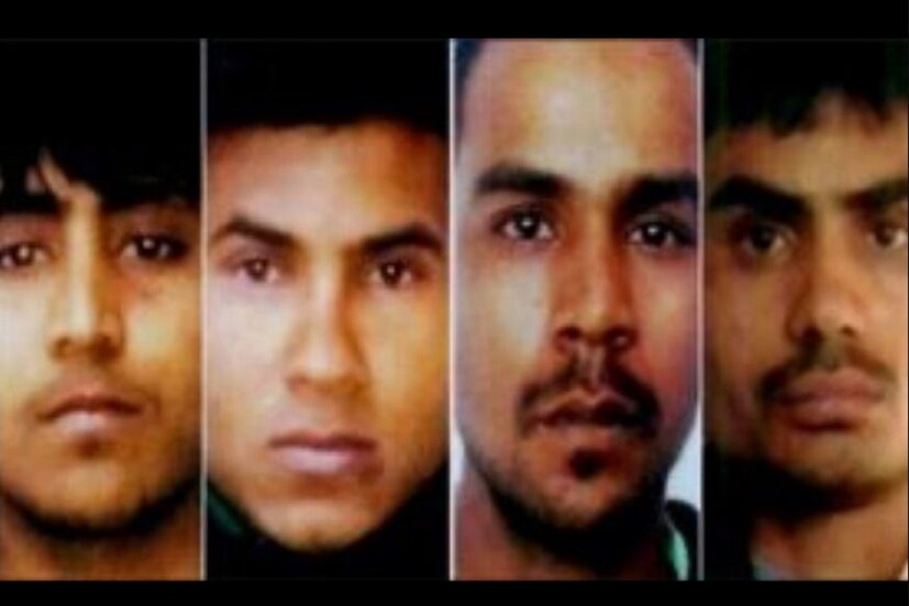 এদিকে মৃত্যদন্ডের খবর শোনার পরেই প্রথমে বিনয় কুমার ও মুকেশ ফের প্রাণভিক্ষা করে পিটিশন দাখিল করেছে ৷ একজনের দাবি ঘটনাটি ঘটার সময় সে নাবালক ছিল ৷ এটাই এই গ্যাং রেপের দুষ্কৃতীদের শেষ আইনি অধিকার ৷ 
