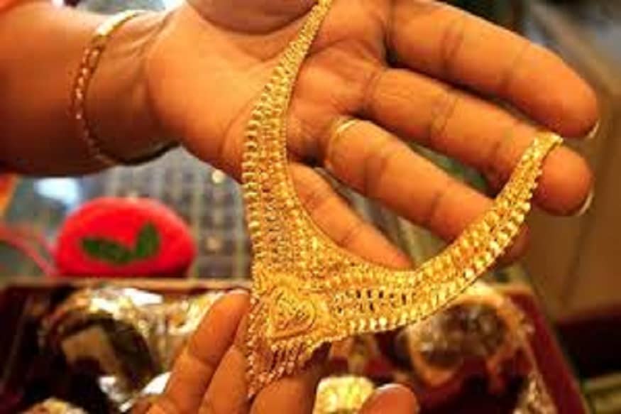 কলকাতায় ২২ ক্যারাট সোনার ১ গ্রামের দাম ৩,৯৯৯ (দাম বেড়েছে ৩৯ টাকা), ৮ গ্রামের দাম ৩১,৯৯২ টাকা (বেড়েছে ৩১২ টাকা), ১০ গ্রামের দাম ৩৯,৯৯০ টাকা (বেড়েছে ৩৯০ টাকা), ১০০ গ্রামের দাম ৩,৯৯,৯০০ টাকা (বেড়েছে ৩,৯০০ টাকা) ৷ প্রতীকী ছবি ৷ কলকাতায় ২২ ক্যারাট সোনার ১ গ্রামের দাম ৩,৯৯৯ (দাম বেড়েছে ৩৯ টাকা), ৮ গ্রামের দাম ৩১,৯৯২ টাকা (বেড়েছে ৩১২ টাকা), ১০ গ্রামের দাম ৩৯,৯৯০ টাকা (বেড়েছে ৩৯০ টাকা), ১০০ গ্রামের দাম ৩,৯৯,৯০০ টাকা (বেড়েছে ৩,৯০০ টাকা) ৷ প্রতীকী ছবি ৷