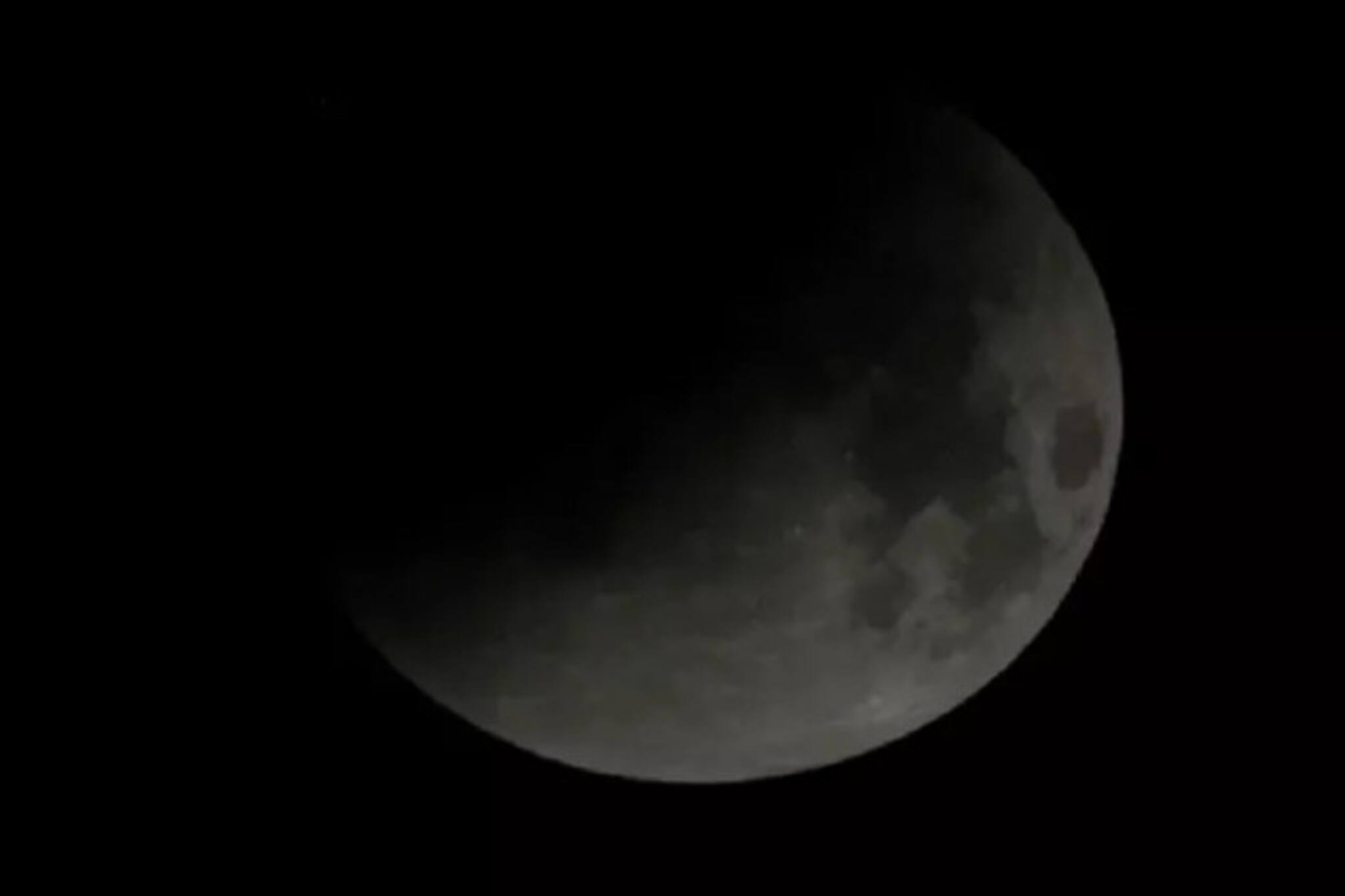 চন্দ্রগ্রহণের সময় যৌন সঙ্গম, শুভ না অশুভ জেনে নিন