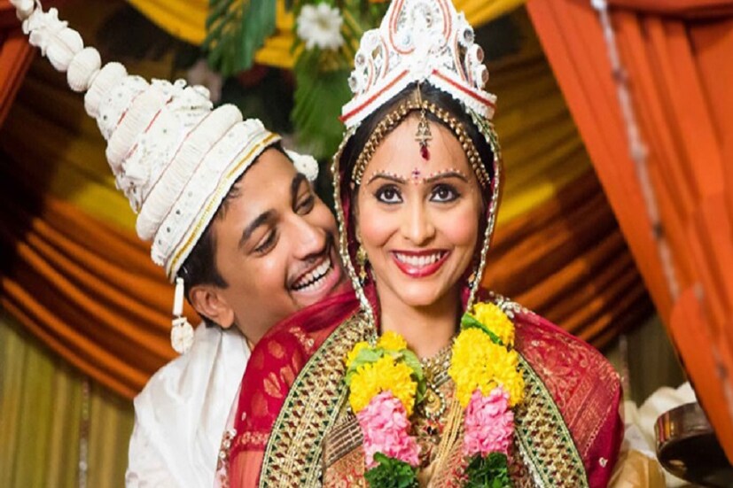 গান্ধর্ব মতে বিয়ে না হলে আগে পাত্রী প্রেম করে সুযোগ বুঝে গোপনে নারীকে মদ্যপান করাবে ৷ অর্ধেক সংজ্ঞাহীন নারীকে উত্তেজিত করে সঙ্গে যৌন সম্পর্ক করে পরে পুরোহিত ডেকে বিয়ে করবে নারীও এই ক্ষেত্রে বিয়েতে রাজি হয়ে যায় ৷ প্রতীকী ছবি ৷