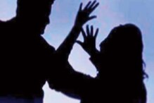 যাদবপুরে ছাত্রীকে মারধর ও শ্লীলতাহানির অভিযোগ বিজেপিকর্মীদের বিরুদ্ধে যাদবপুরে ছাত্রীকে মারধর ও শ্লীলতাহানির অভিযোগ বিজেপিকর্মীদের বিরুদ্ধে