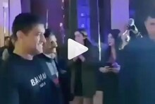 ধোনিকে মঞ্চে ডেকে গান গাওয়ার আবদার আরমান মালিকের, কী করলেন মাহি ?
