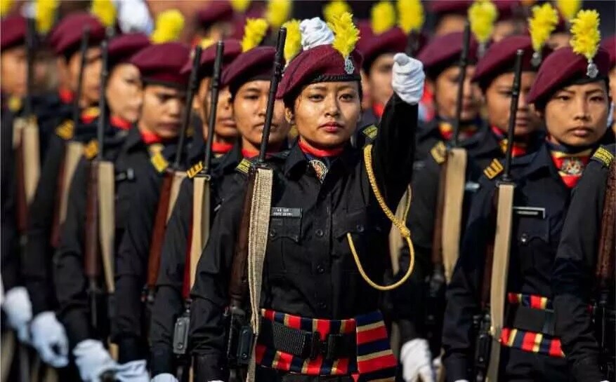 এই প্রথম সিআরপিএফ-এর পূর্ণ মহিলা বাইক বাহিনী অংশ নেয় কুচকাওয়াজে। নেতৃত্ব দেন ইন্সপেক্টর সীমা নাগ। অনুষ্ঠানে ৬১ ঘোড়সওয়ার বাহিনী ৷ এই প্রথম সিআরপিএফ-এর পূর্ণ মহিলা বাইক বাহিনী অংশ নেয় কুচকাওয়াজে। নেতৃত্ব দেন ইন্সপেক্টর সীমা নাগ। অনুষ্ঠানে ৬১ ঘোড়সওয়ার বাহিনী ৷