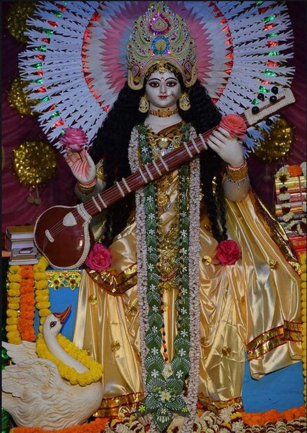 ছুটির ব্যাপারে বরাবরই দরাজ রাজ্য সরকার ৷ এবার সরস্বতী পুজোয় ৩০ ও ৩১ জানুয়ারি আগেই ছুটি ঘোষণা করেছিল রাজ্য ৷ এবার তার সঙ্গে জুড়ল আরও অতিরিক্ত ছুটি ৷
