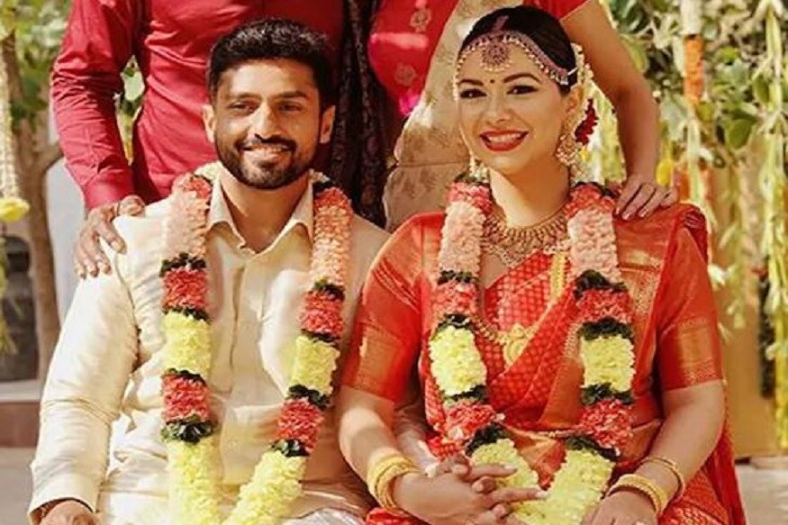 বিয়ের ঘোষণা আগেই হয়েছিল এবার সেই সানাইকে সত্যি করে সাত পাকে বাঁধা পড়লেন তারকা ক্রিকেটার করুণ নায়ার ৷ Photo- Instagram বিয়ের ঘোষণা আগেই হয়েছিল এবার সেই সানাইকে সত্যি করে সাত পাকে বাঁধা পড়লেন তারকা ক্রিকেটার করুণ নায়ার ৷ Photo- Instagram
