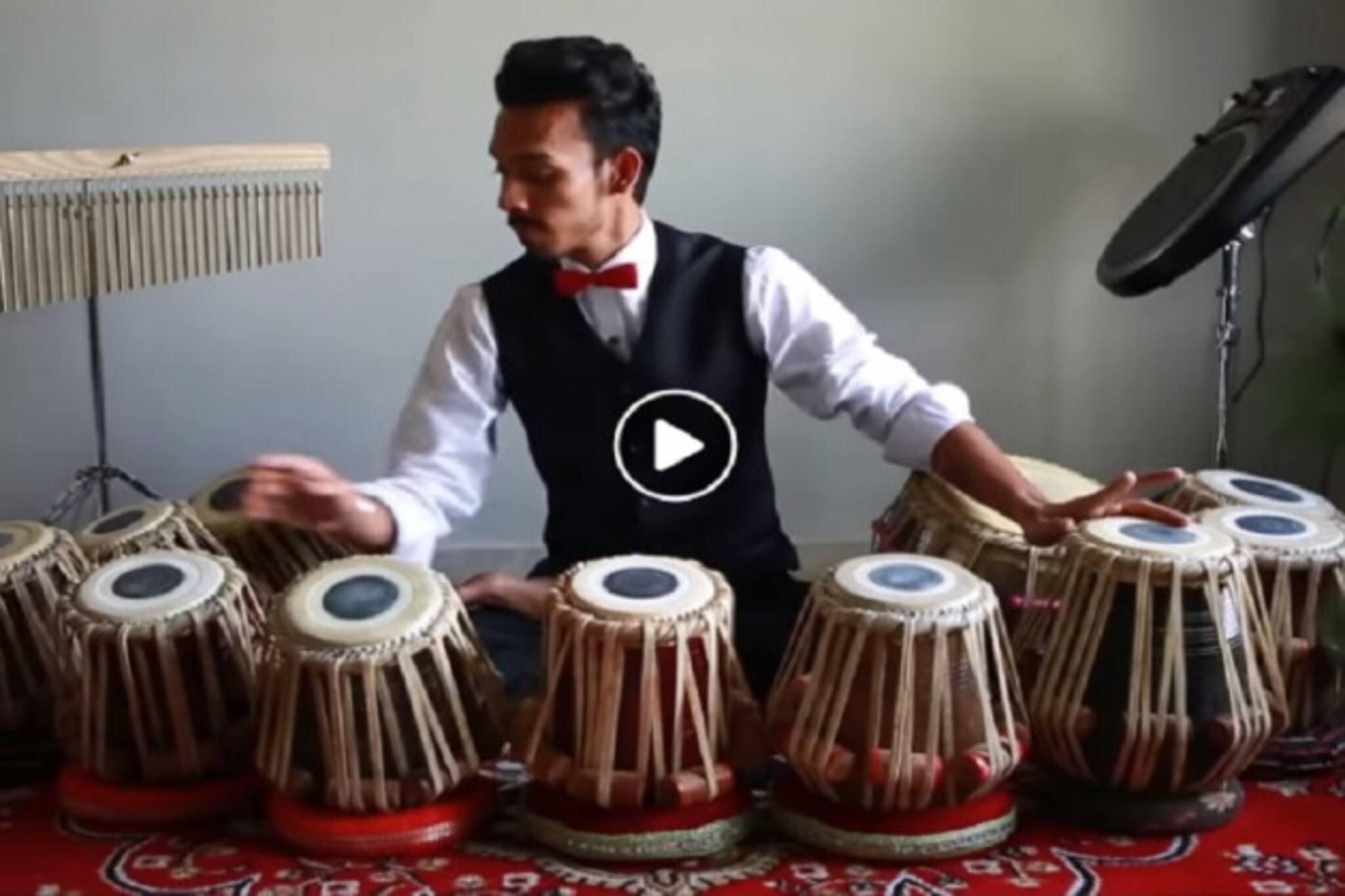 তবলায় জিঙ্গেল বেলের সুর তুলে ফেসবুকে প্রতি মিনিটেই সুপার ভাইরাল যুবক