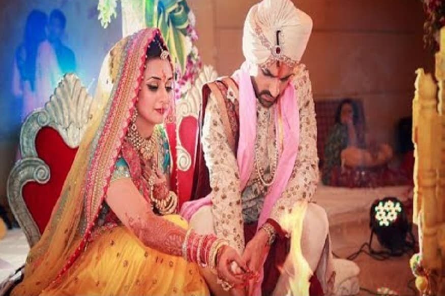 এই ৮ ধরনের বিয়ের মধ্যে ব্রাহ্ম, আর্য, দৈব, প্রজাপত্য বিয়ে নানান রকমের মন্ত্র পাঠ করে হয়ে থাকে ৷ প্রতীকী ছবি ৷ এই ৮ ধরনের বিয়ের মধ্যে ব্রাহ্ম, আর্য, দৈব, প্রজাপত্য বিয়ে নানান রকমের মন্ত্র পাঠ করে হয়ে থাকে ৷ প্রতীকী ছবি ৷