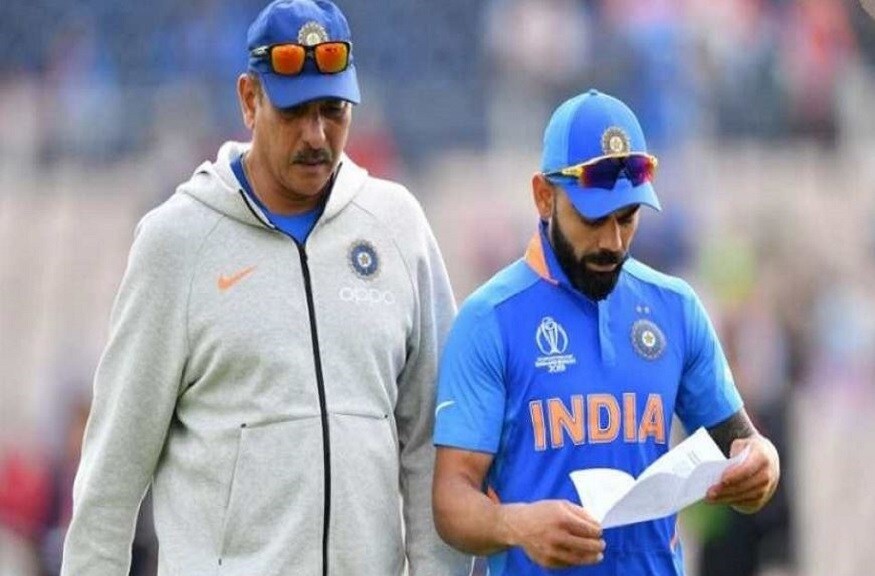 নিউজিল্যান্ডের বিরুদ্ধে সিরিজের আগে ভারত অস্ট্রেলিয়ার বিরুদ্ধে টি টোয়েন্টি সিরিজ খেলছে ৷ বিরাট সাংবাদিক সম্মেলনে জানিয়েছেন , তিনি শিখর ধাওয়ান , কেএল রাহুলকে প্রথম একাদশে রাখতে চান ৷ প্রয়োজন হলে তিনি নিজে নেমে যাবেন ৪ নম্বরে ৷ তার মানে ধাওয়ান ও রোহিত ইনিংস ওপেন করবেন ৷ তিনে নামবনে কেএল রাহুল ৷ আর বিরাট নিজে ধোনির মতো মিডল অর্ডারে নামবেন ৷ Photo- File নিউজিল্যান্ডের বিরুদ্ধে সিরিজের আগে ভারত অস্ট্রেলিয়ার বিরুদ্ধে টি টোয়েন্টি সিরিজ খেলছে ৷ বিরাট সাংবাদিক সম্মেলনে জানিয়েছেন , তিনি শিখর ধাওয়ান , কেএল রাহুলকে প্রথম একাদশে রাখতে চান ৷ প্রয়োজন হলে তিনি নিজে নেমে যাবেন ৪ নম্বরে ৷ তার মানে ধাওয়ান ও রোহিত ইনিংস ওপেন করবেন ৷ তিনে নামবনে কেএল রাহুল ৷ আর বিরাট নিজে ধোনির মতো মিডল অর্ডারে নামবেন ৷ Photo- File