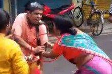 #Viral: সরস্বতী পুজোর দিন পুরুতমশায়কে নিয়ে টানাটানি, দেখে নিন মজার ভিডিও #Viral: সরস্বতী পুজোর দিন পুরুতমশায়কে নিয়ে টানাটানি, দেখে নিন মজার ভিডিও