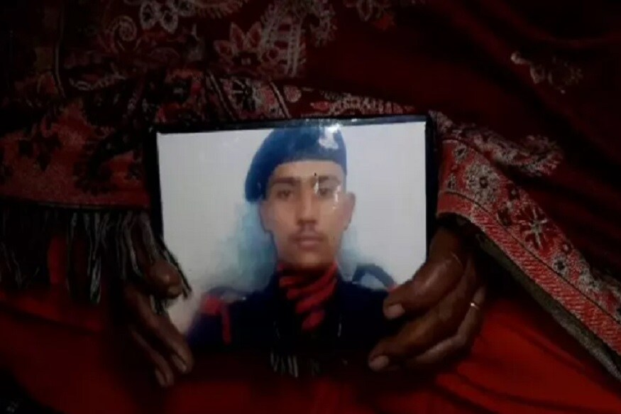 জওয়ান রঞ্জিৎ সলরিয়ার ২০১৯ সালের জানুারি মাসে বিয়ে হয়েছিল ৷ ডিসেম্বরে ঘরে জন্ম নিয়েছিল ফুটফুটে কন্যা সন্তান ৷ জওয়ান রঞ্জিৎ সলরিয়ার ২০১৯ সালের জানুারি মাসে বিয়ে হয়েছিল ৷ ডিসেম্বরে ঘরে জন্ম নিয়েছিল ফুটফুটে কন্যা সন্তান ৷