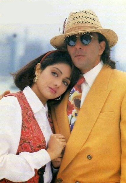সঞ্জয় দত্তর সঙ্গে 'গুমরাহ' ছবিতে শ্রীদেবী। photo source collected 
