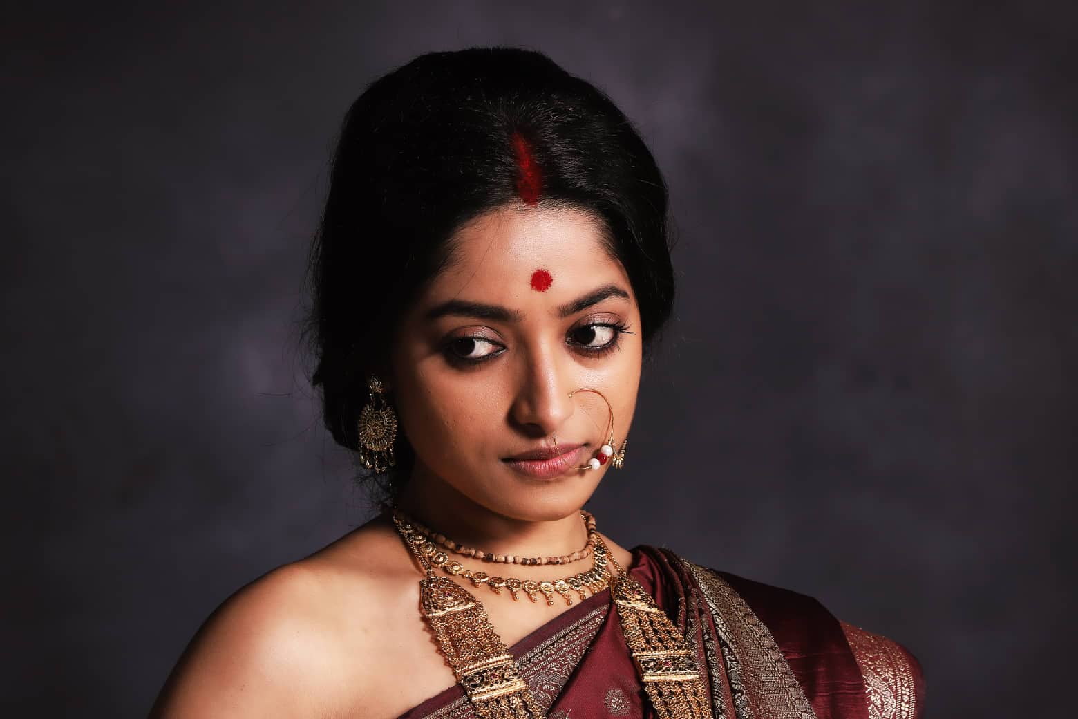 ভারতবর্ষে ফুটবলের জনক নগেন্দ্রপ্রসাদ সর্বাধিকারীর ভূমিকায় দেখা যাবে দেবকে। তবে দেব একা থাকলে কি করে চলবে? এই ছবিতে প্রথমবার দেবের সঙ্গে জুটিতে ইশা সাহা। ভারতবর্ষে ফুটবলের জনক নগেন্দ্রপ্রসাদ সর্বাধিকারীর ভূমিকায় দেখা যাবে দেবকে। তবে দেব একা থাকলে কি করে চলবে? এই ছবিতে প্রথমবার দেবের সঙ্গে জুটিতে ইশা সাহা।
