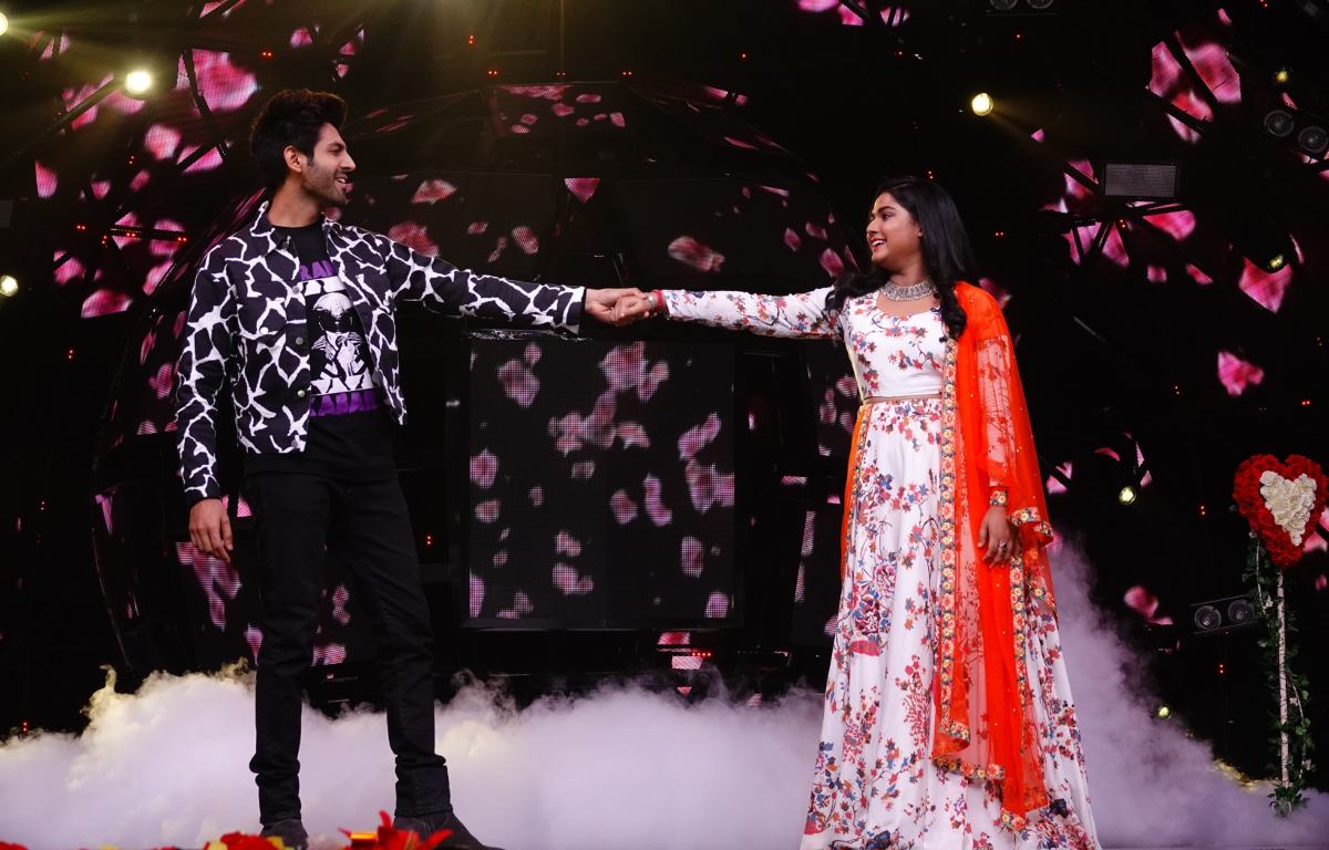 তবে ইন্ডিয়ান আইডলের ফলাফল নিয়ে একেবারেই চিন্তিত নয় অঙ্কনা ৷ ফাইনালের পর অঙ্কনা জানিয়েছেন, তিনি বলিউডে প্লেব্যাক করতে চান ৷ গাইতেন চান বাংলা সিনেমাতেও ৷ নিজের অ্যালবাম আনতে চান৷ তবে ইন্ডিয়ান আইডলের ফলাফল নিয়ে একেবারেই চিন্তিত নয় অঙ্কনা ৷ ফাইনালের পর অঙ্কনা জানিয়েছেন, তিনি বলিউডে প্লেব্যাক করতে চান ৷ গাইতেন চান বাংলা সিনেমাতেও ৷ নিজের অ্যালবাম আনতে চান৷