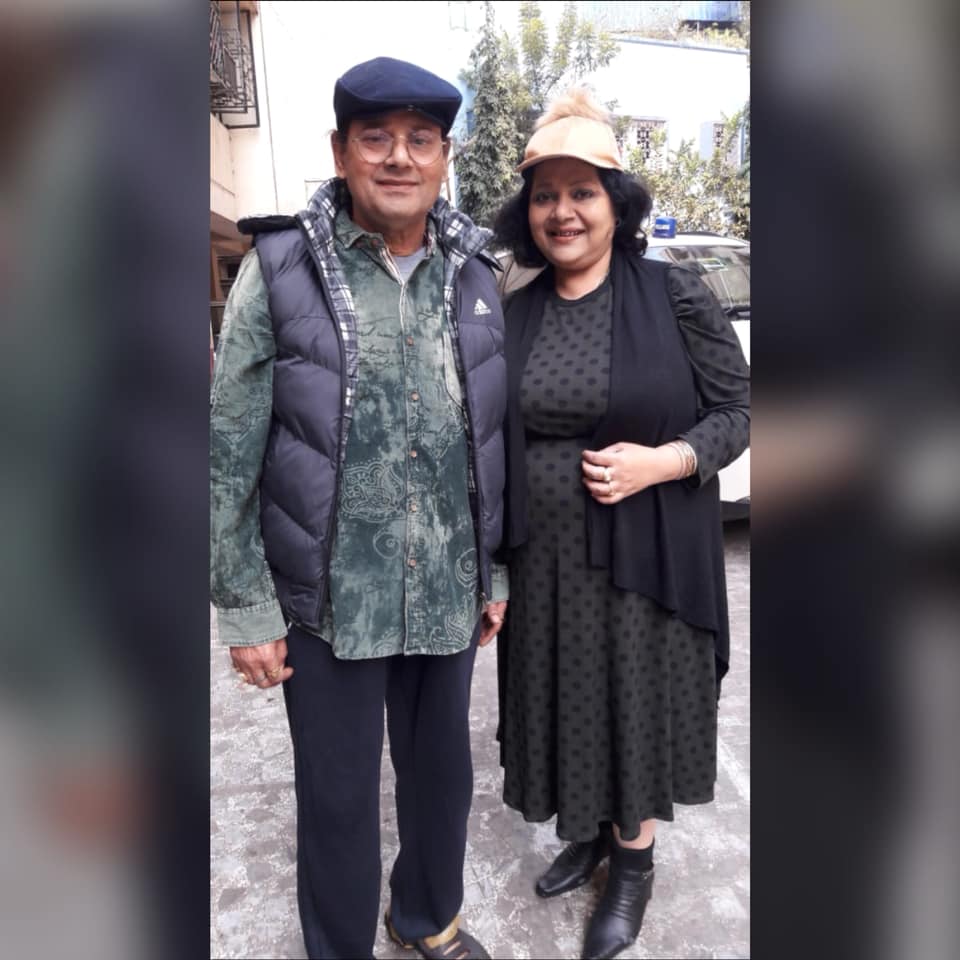 ▪ একমাস আগেই ছিল তাপস-নন্দিনীর বিবাহবার্ষিকী ৷ তাপস-নন্দিনীর দাম্পত্য জীবেন ৩৫ বছরে পা দিয়েছিল ১৬ই জানুয়ারি ২০২০৷(Photo Courtesy: Facebook) ▪ একমাস আগেই ছিল তাপস-নন্দিনীর বিবাহবার্ষিকী ৷ তাপস-নন্দিনীর দাম্পত্য জীবেন ৩৫ বছরে পা দিয়েছিল ১৬ই জানুয়ারি ২০২০৷(Photo Courtesy: Facebook)