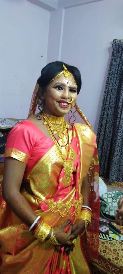 সে ভাবনা ভুল, হয়তো কঠিন লড়াইয়ের মুখে পড়েছিলেন সঞ্চয়িতা ৷ কিন্তু স্বপ্ন দেখা ছাড়েননি তিনি ৷ আর তাই সেই স্বপ্ন হল পূরণ ৷ প্রেম পেল পরিণতি ৷ Photo: Facebook সে ভাবনা ভুল, হয়তো কঠিন লড়াইয়ের মুখে পড়েছিলেন সঞ্চয়িতা ৷ কিন্তু স্বপ্ন দেখা ছাড়েননি তিনি ৷ আর তাই সেই স্বপ্ন হল পূরণ ৷ প্রেম পেল পরিণতি ৷ Photo: Facebook