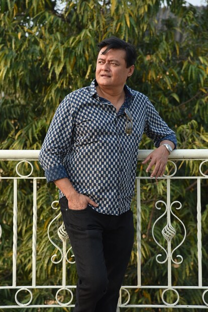 এই ছবিতেও তার ব্যতিক্রম হয়নি। পার্সেলের মোড়কে ও সম্পর্ক বা রহস্যের গল্প সরিয়ে উঠে আসবে চিকিৎসা ব্যবস্থারও এক অজানা দিক। 
